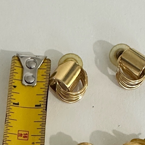 2 gold tone earring sets from the 80’s - Picture 7 of 7